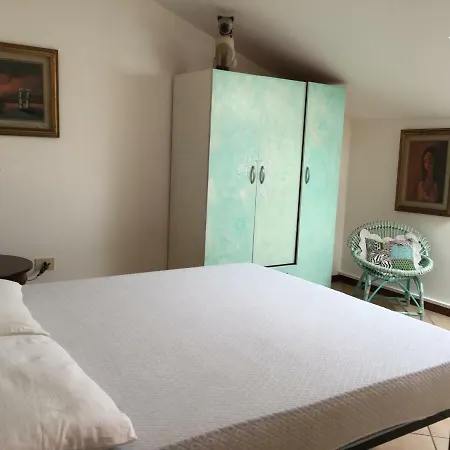 Vittoria Apartment